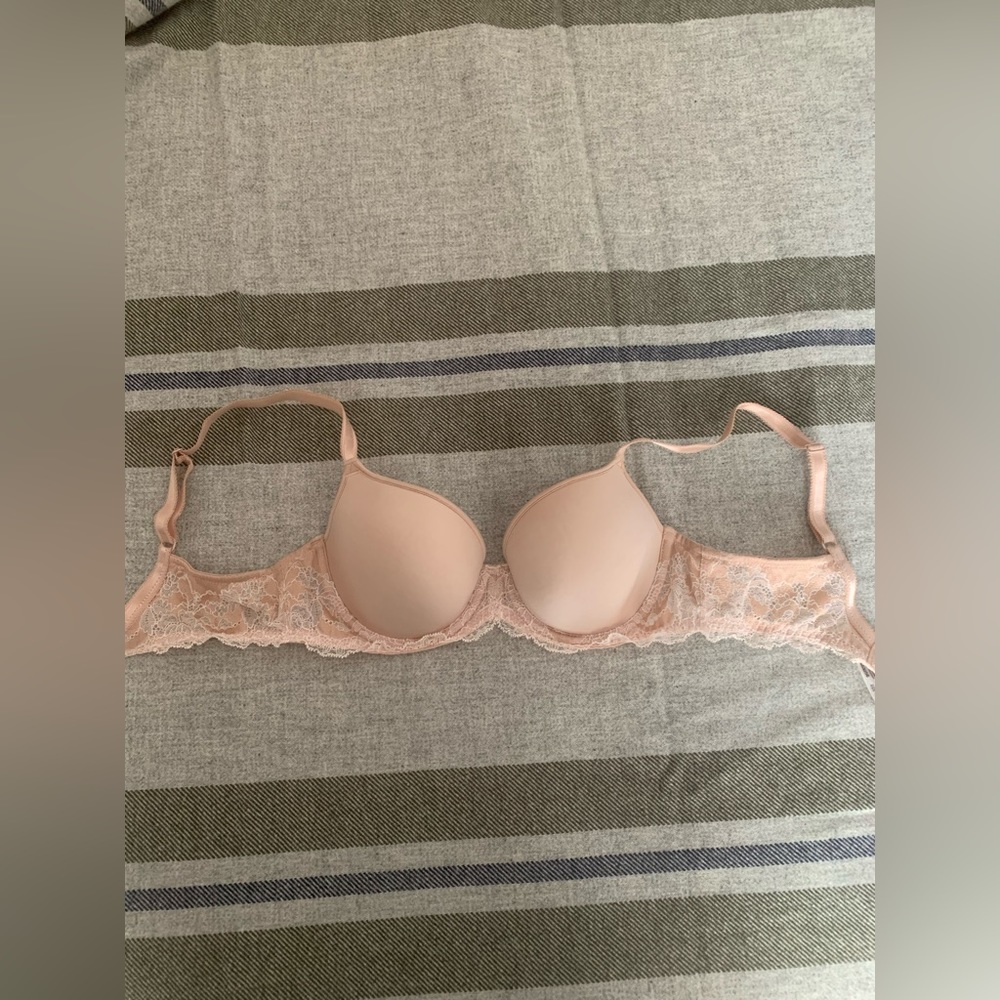 Wacoal T-shirt bra, 34C, lightly used!